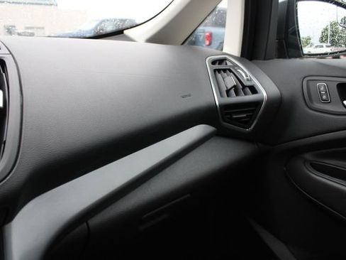 Used 2013 Ford C-MAX SE FWD image 19
