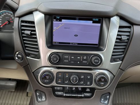 Used 2017 Chevrolet Tahoe Premier AWD/4WD image 31