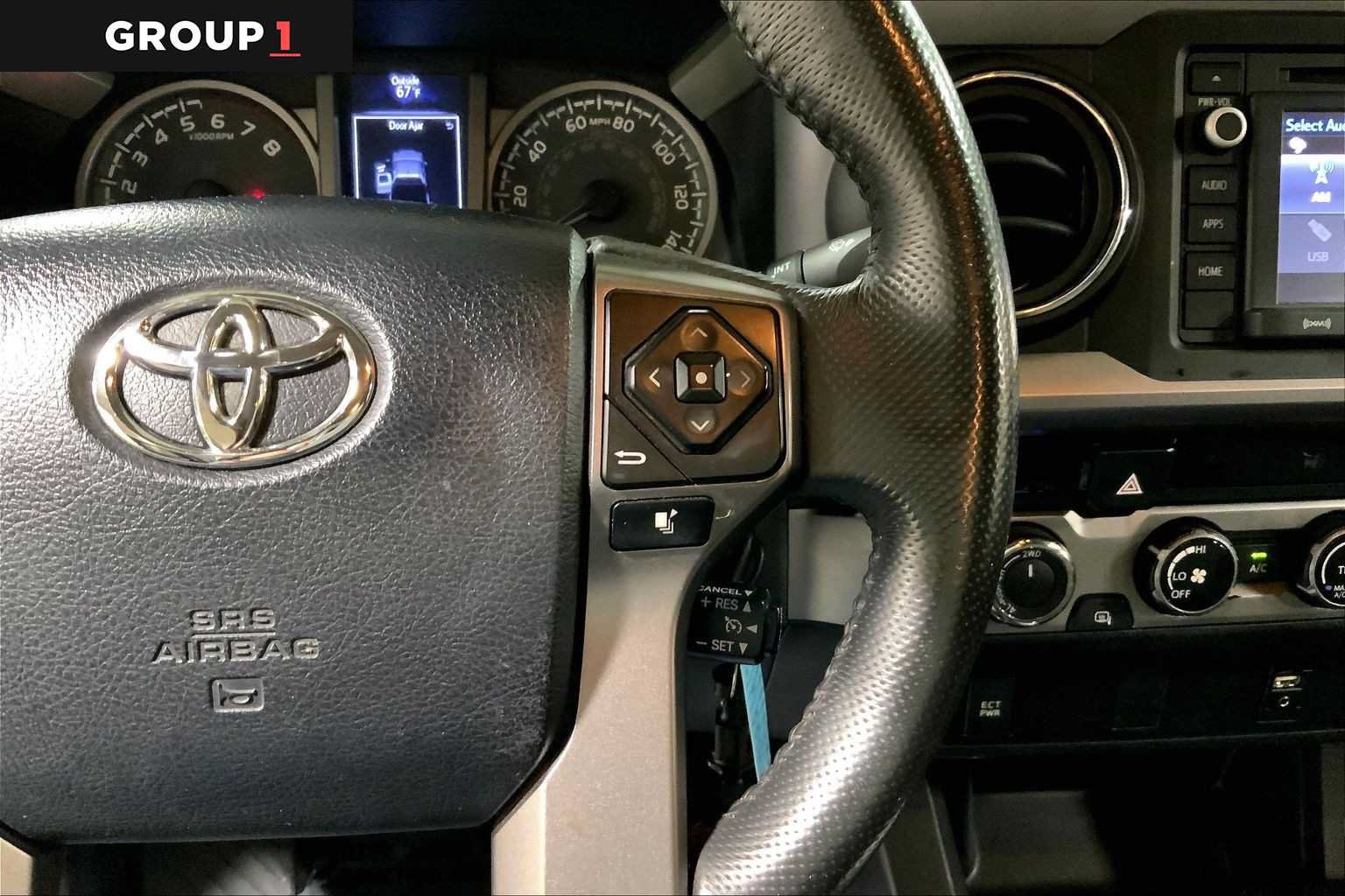 Certified 2017 Toyota Tacoma SR5 AWD/4WD image 23