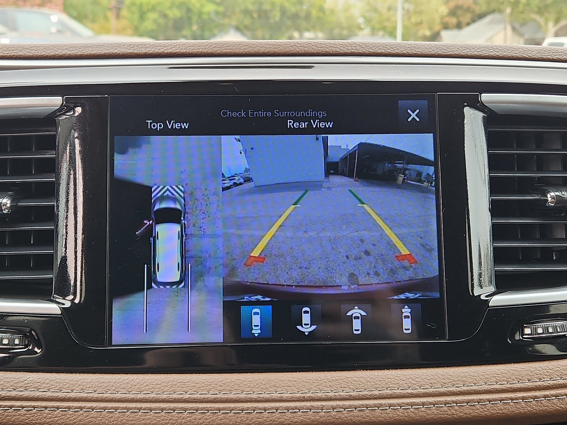 Certified 2017 Chrysler Pacifica Limited FWD image 24