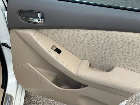 Used 2012 Nissan Altima 2.5 S w/ 20th Anniversary Pkg FWD image 25