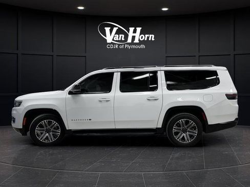 Used 2024 Jeep Wagoneer L 4WD w/ Premium Group I image 13