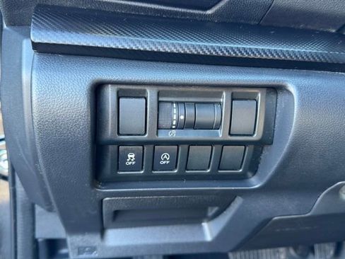 Used 2022 Subaru Crosstrek 2.0i Premium w/ Popular Package #4 image 28