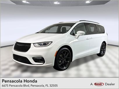 Used 2022 Chrysler Pacifica Touring-L w/ S Appearance Package
