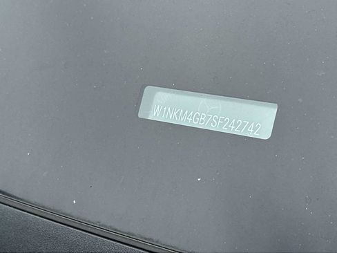 Used 2025 Mercedes-Benz GLC 300 image 29