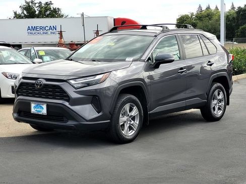 Used 2024 Toyota RAV4 XLE w/ Convenience Package FWD image 8