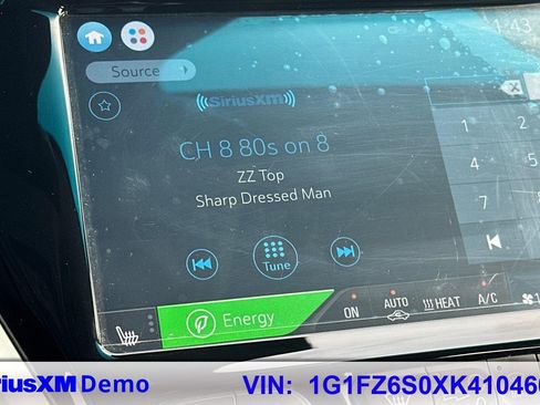 Used 2019 Chevrolet Bolt Premier w/ Infotainment Package image 54