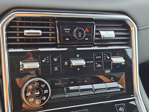 New 2026 Nissan Armada SL w/ Captain's Chari Seat Package image 28