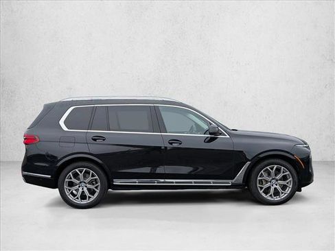 Used 2024 BMW X7 xDrive40i image 4