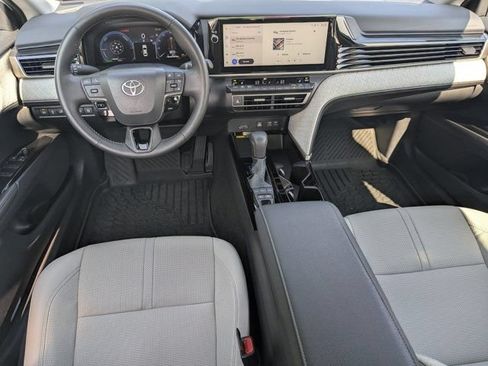 Used 2026 Toyota Camry XLE FWD image 19