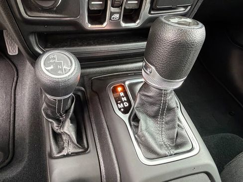 Certified 2024 Jeep Wrangler Sahara image 28