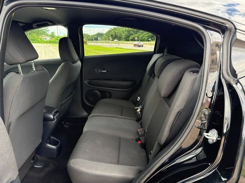 Used 2021 Honda HR-V Sport image 10