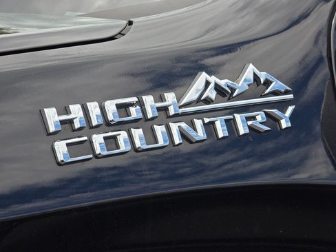 Used 2019 Chevrolet Silverado 1500 High Country w/ High Country Premium Package AWD/4WD image 24