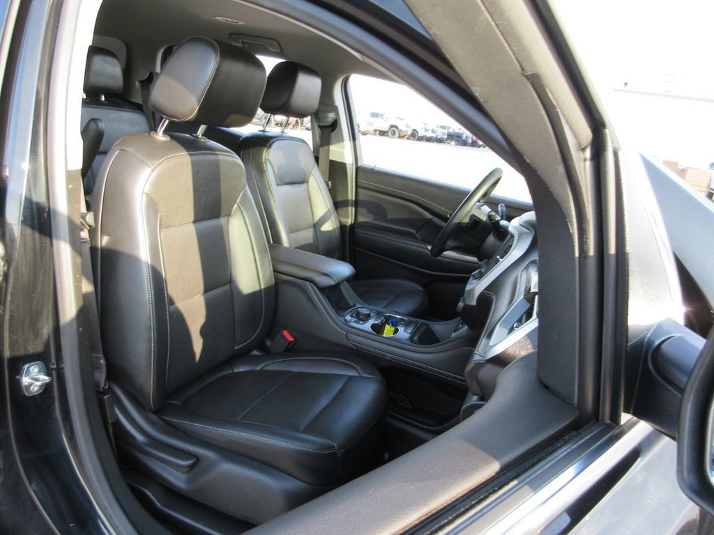 Certified 2023 GMC Acadia SLT FWD image 22