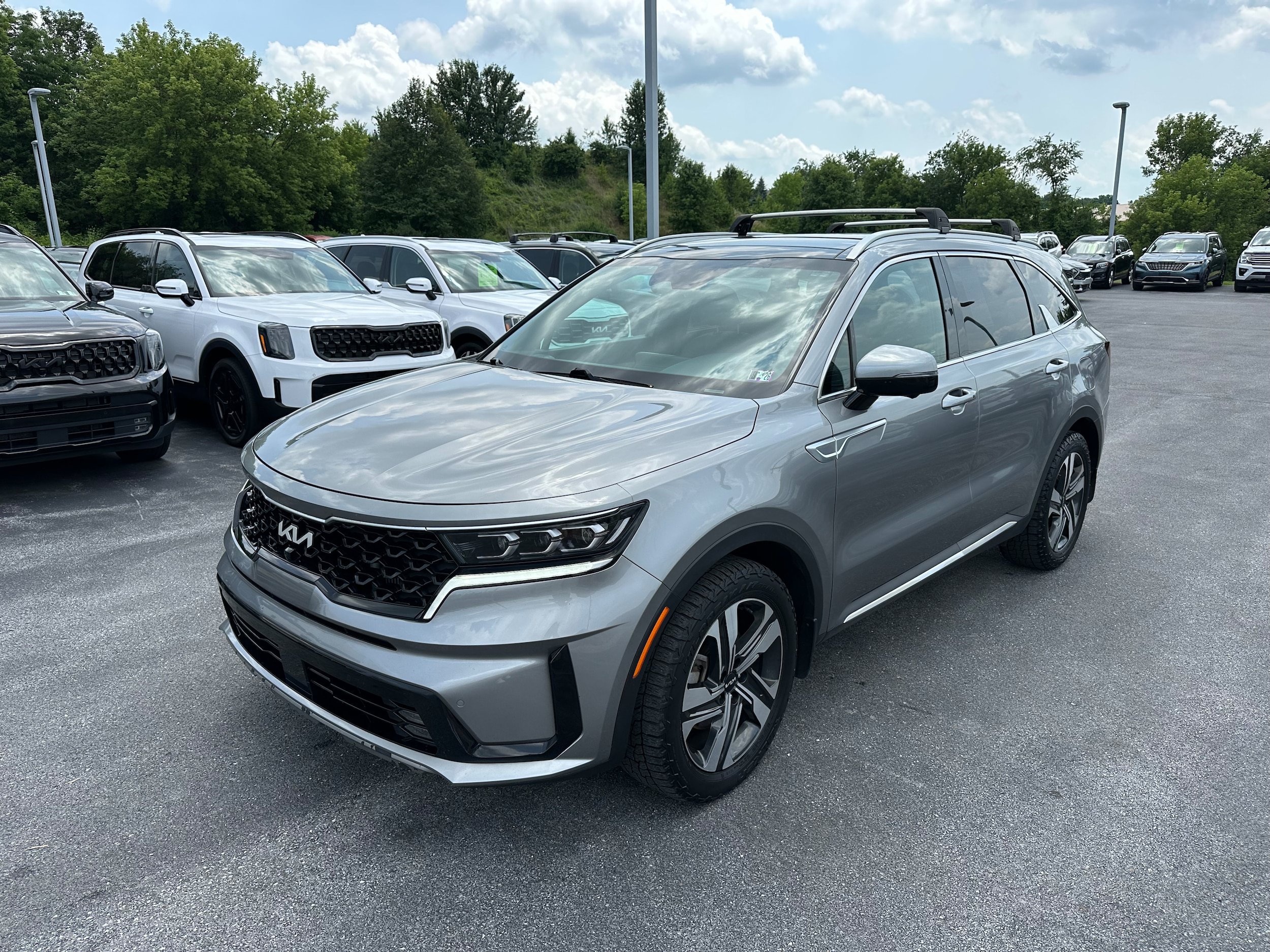 Used 2023 Kia Sorento SX Prestige w/ Panoramic Sunroof Package AWD/4WD image 1