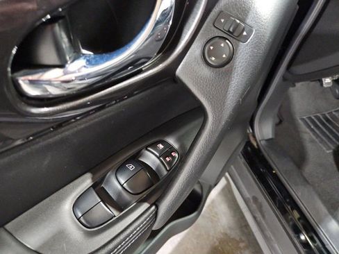 Used 2020 Nissan Rogue S w/ Special Edition Package image 14