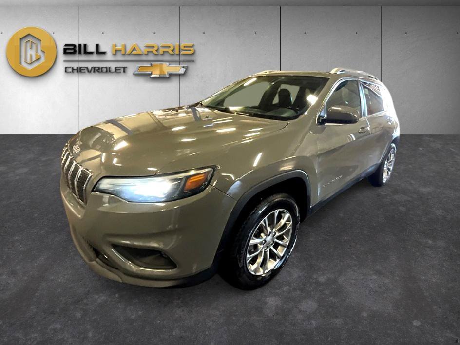 Used 2020 Jeep Cherokee Latitude Plus w/ Cold Weather Group AWD/4WD image 1