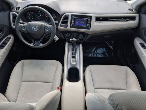 Used 2022 Honda HR-V LX image 27
