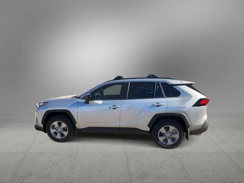 Used 2025 Toyota RAV4 LE image 5