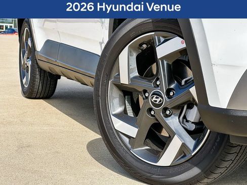 Used 2026 Hyundai Venue SEL FWD image 2