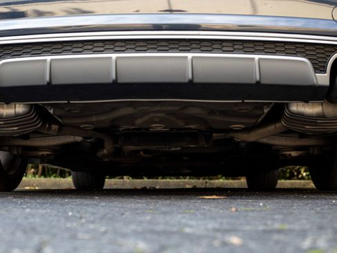 Used 2017 Audi S6 Prestige w/ S6 Sport Package image 14