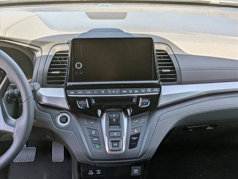 New 2026 Honda Odyssey Touring image 11