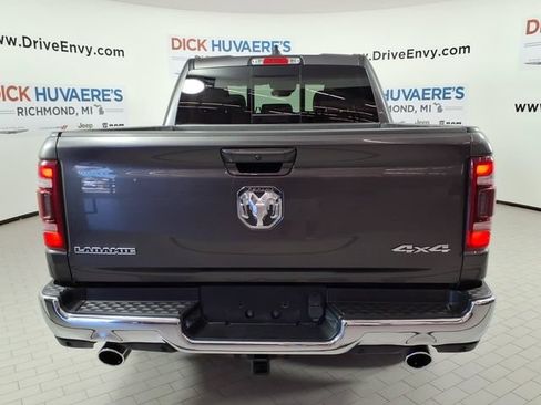 Used 2023 RAM 1500 Laramie AWD/4WD image 5