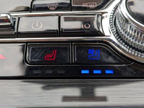 Certified 2023 Lincoln Nautilus Reserve w/ Equipment Group 201A image 23