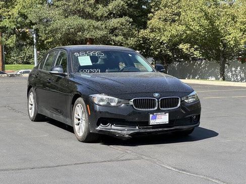 Used 2017 BMW 320i 320i 4dr Sedan image 2