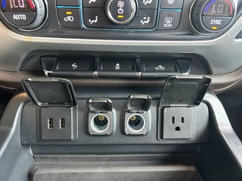 Used 2017 GMC Sierra 1500 SLT w/ SLT Premium Package RWD image 18