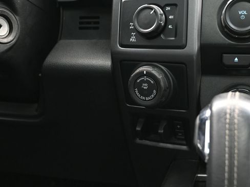 Used 2016 Ford F150 XLT w/ Equipment Group 302A Luxury AWD/4WD image 37