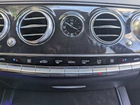 Used 2018 Mercedes-Benz S 560 Sedan image 42