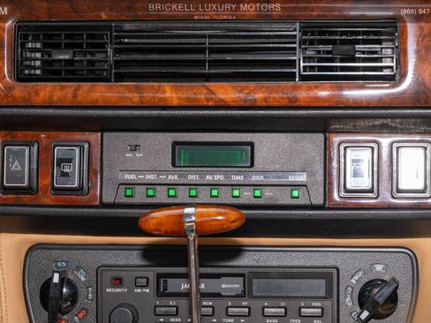 Used 1987 Jaguar XJS V12 Coupe RWD image 17