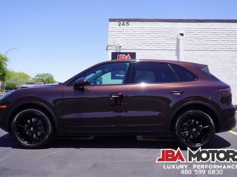 Used 2020 Porsche Cayenne AWD/4WD image 11