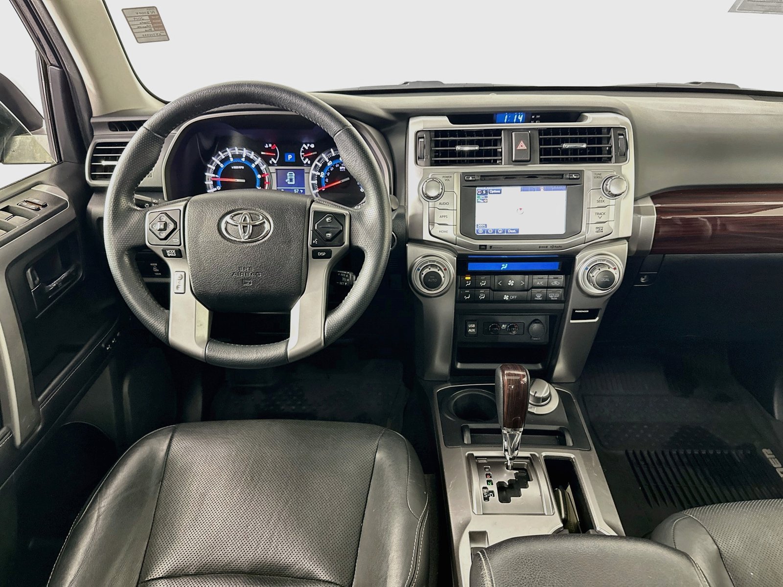 Used 2019 Toyota 4Runner Limited AWD/4WD image 23