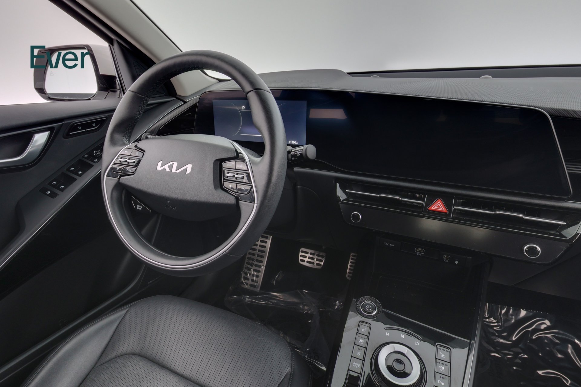 Used 2024 Kia Niro Wave FWD image 25