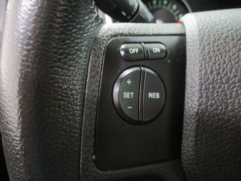 Used 2010 Ford Explorer XLT image 19