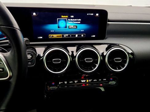 Used 2020 Mercedes-Benz CLA 250 4MATIC image 16