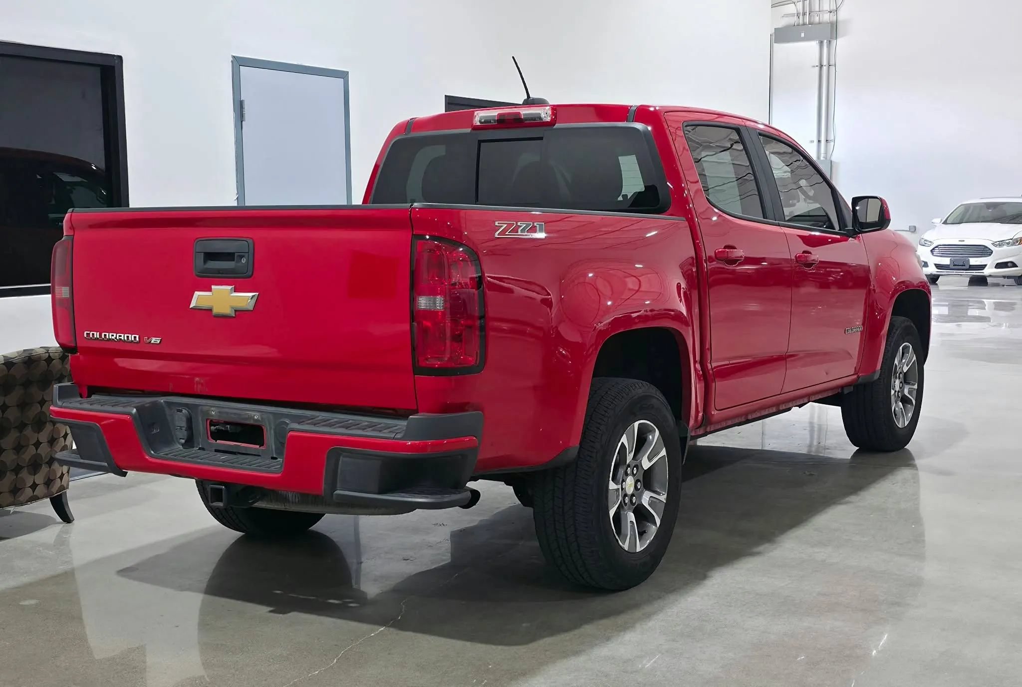 Used 2017 Chevrolet Colorado Z71 RWD image 3