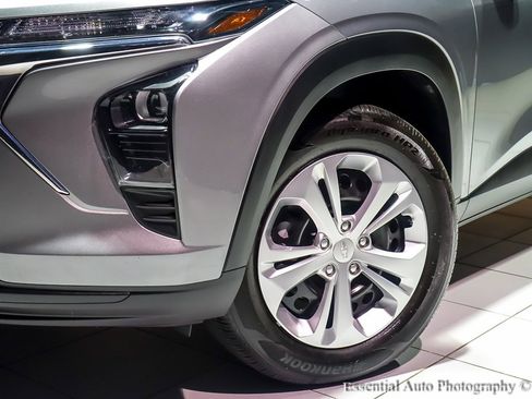 Used 2024 Chevrolet Trax LS w/ Driver Confidence Package image 5