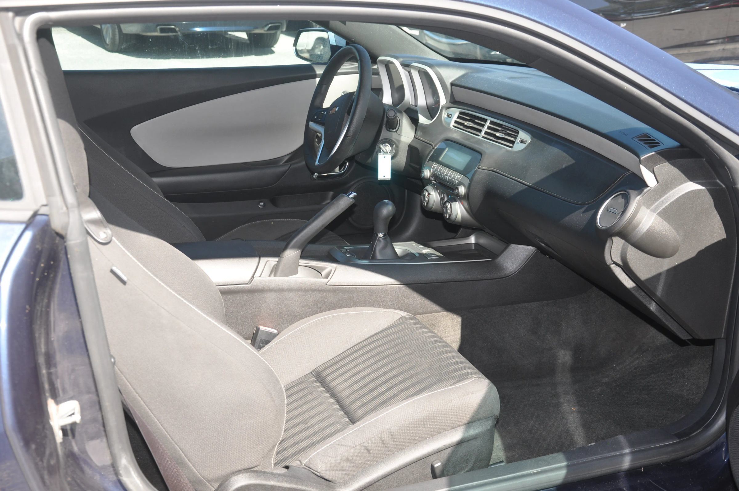 Used 2015 Chevrolet Camaro LS RWD image 18