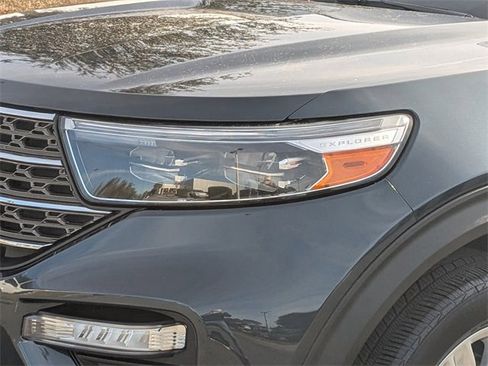 Used 2023 Ford Explorer King Ranch w/ Technology Package image 9