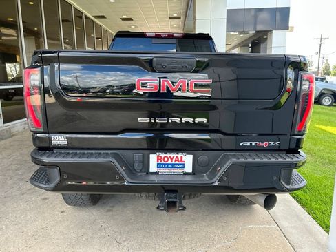 Used 2024 GMC Sierra 2500 AT4X AWD/4WD image 6