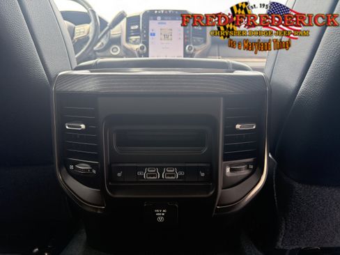 Used 2022 RAM 2500 Limited AWD/4WD image 18