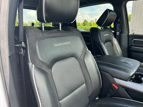 Used 2025 RAM 1500 Laramie AWD/4WD image 27