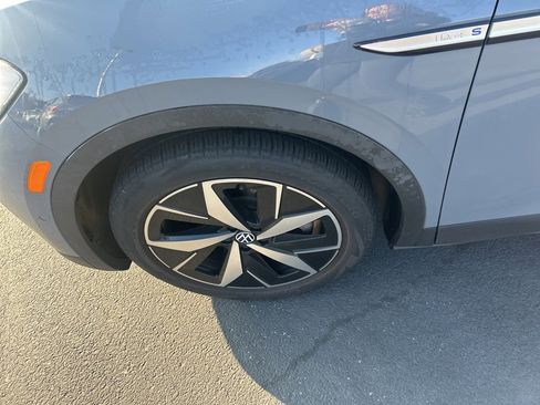 Used 2023 Volkswagen ID.4 S image 16