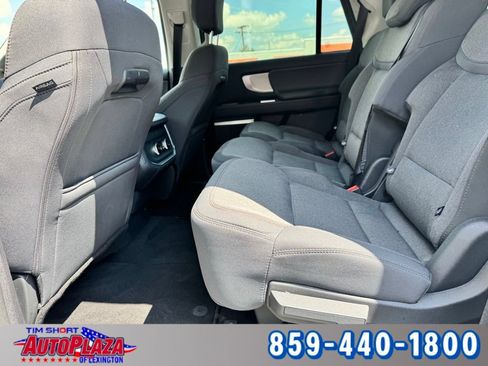 Used 2025 Ford Expedition Active AWD/4WD image 31