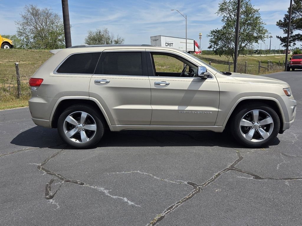 Used 2014 Jeep Grand Cherokee Overland w/ Advanced Technology Group RWD image 14
