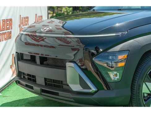 Used 2025 Hyundai Kona SEL FWD image 21