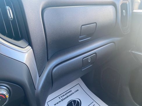 Used 2020 Chevrolet Silverado 2500 Custom w/ Custom Value Package image 26